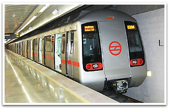 Metro Train, Delhi Travel Packages