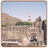 Fort, Daulatabad Tours & Travels