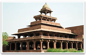 Panchal Mahal, Fatehpur Sikri Travel Packages